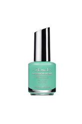 IBD Advanced Wear lacquer in Diner Darling, a mint green crème that’s cool, fresh, and effortlessly modern.